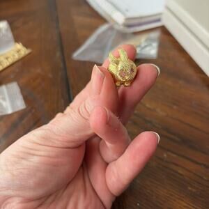 Vintage Gold Crown Pink Rhinestone Trembler Bunny Rabbit Pin Brooch